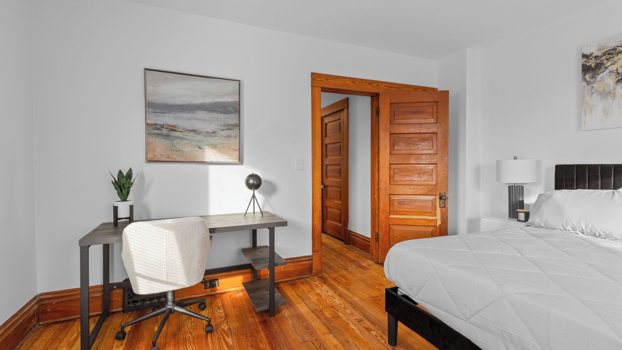 Photo of Bedroom in Creston Heights