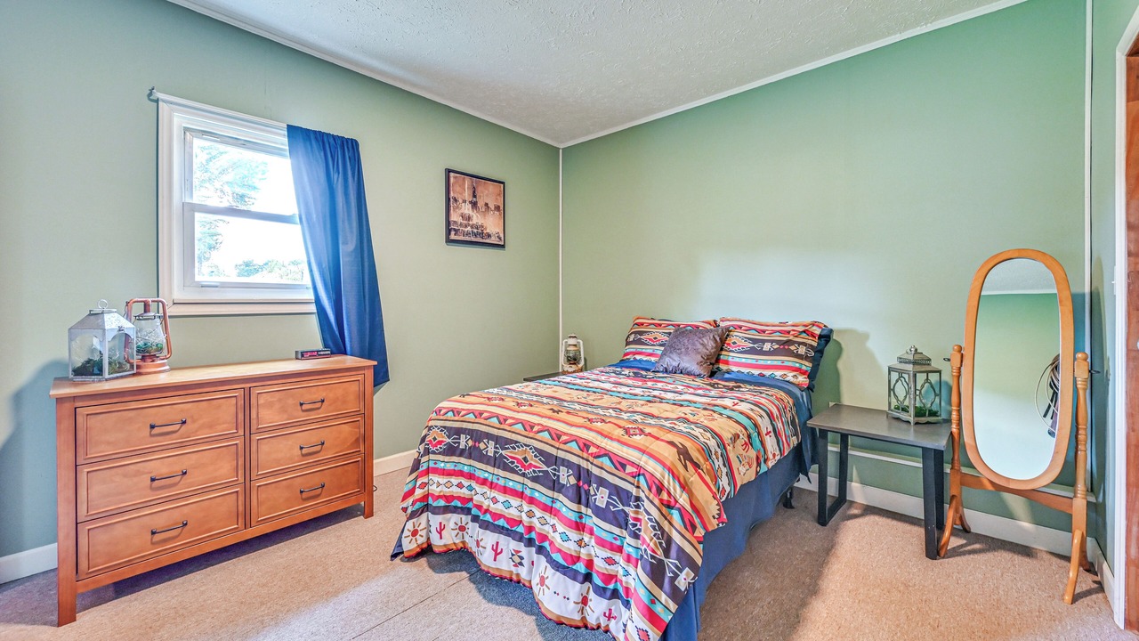 Photo of Bedroom in Belpre