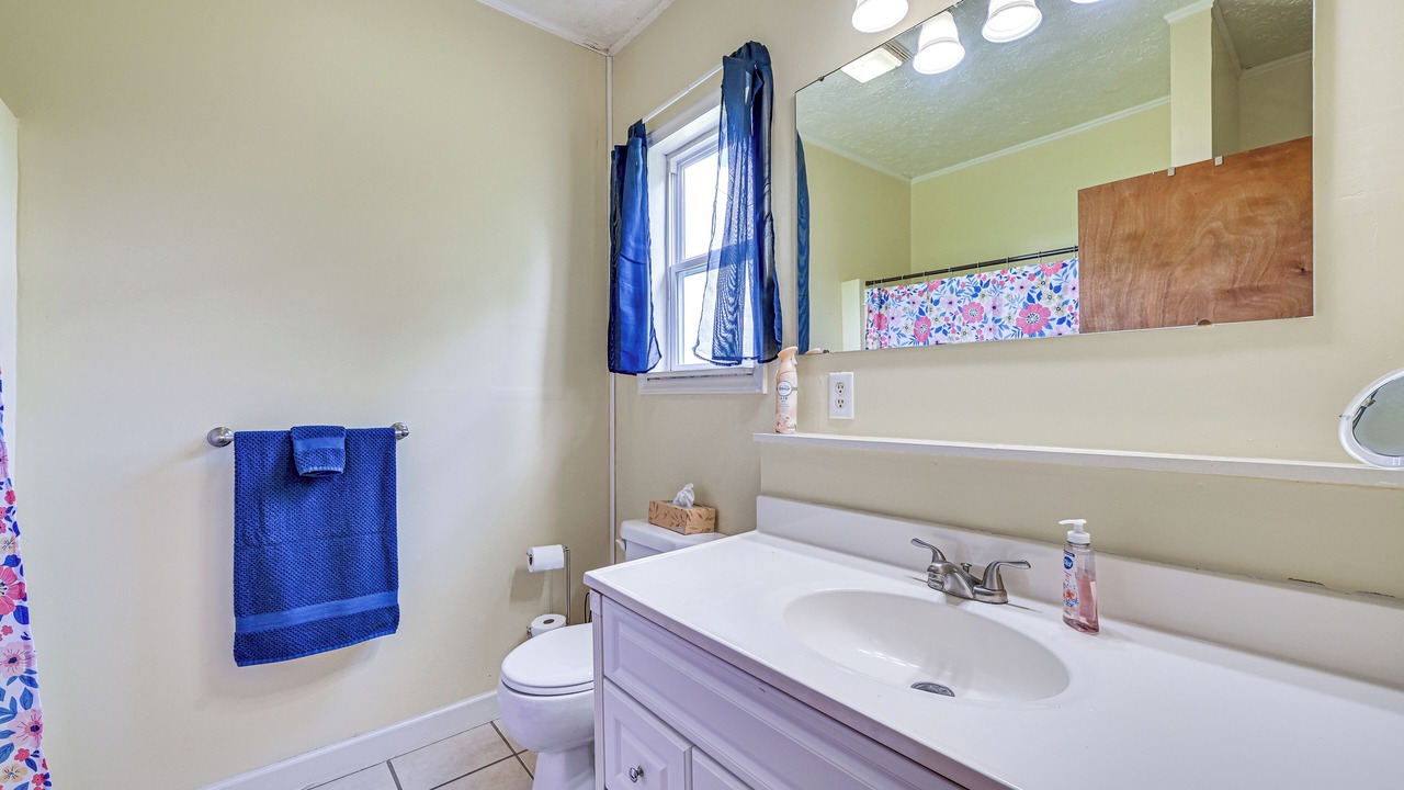 Photo of Bathroom in Belpre