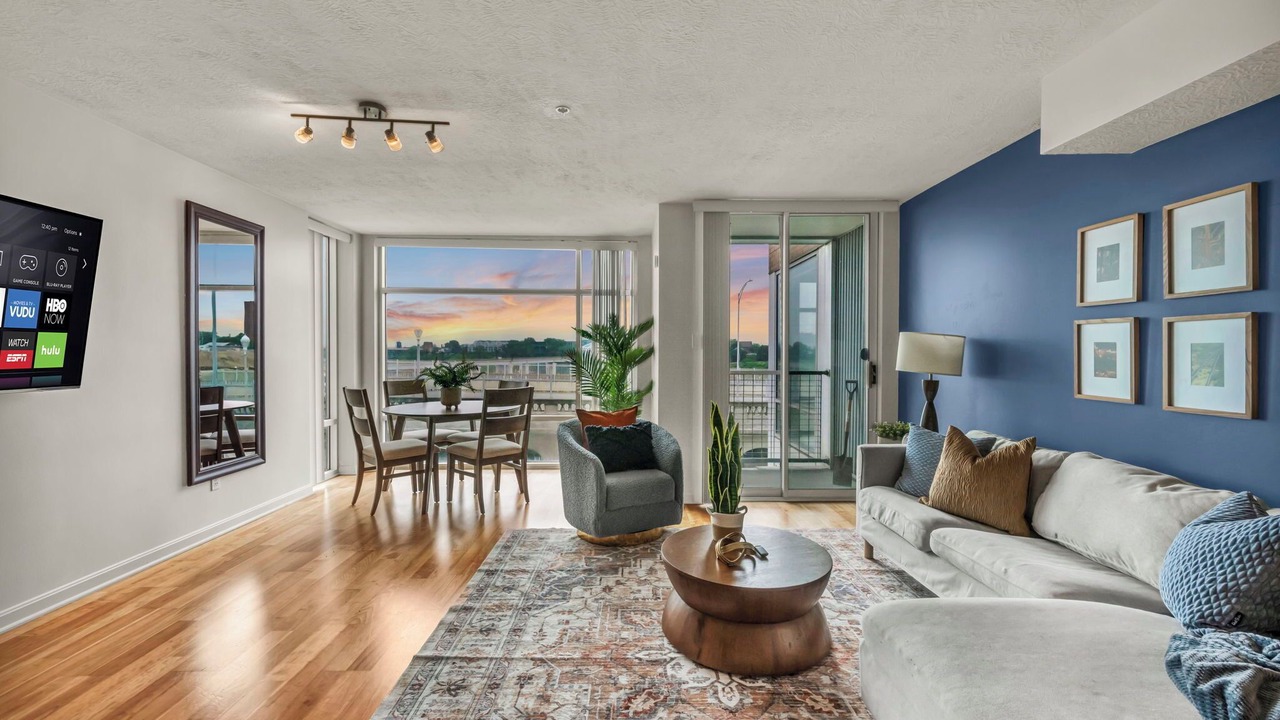 Photo of Livingroom in Ohio City