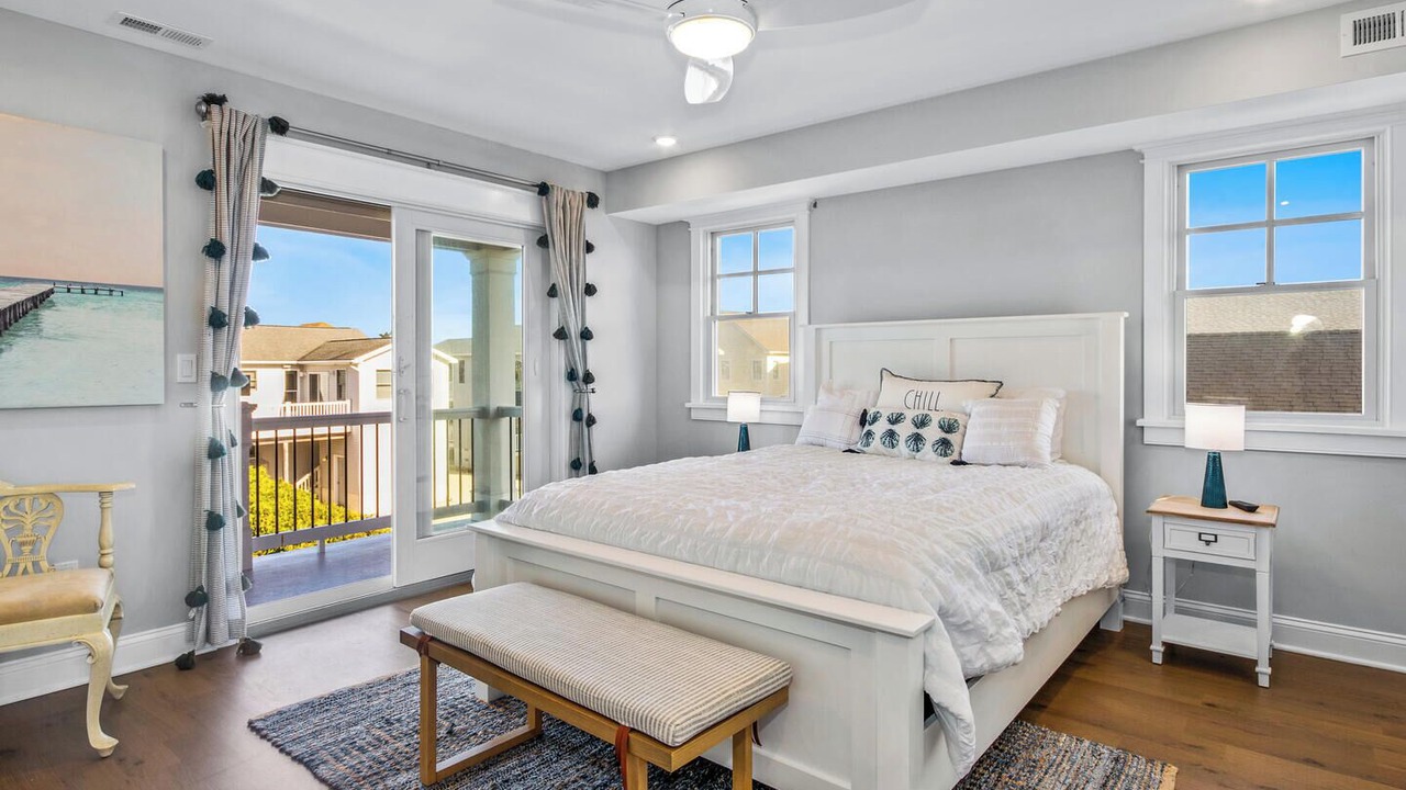 Photo of Bedroom in Avalon