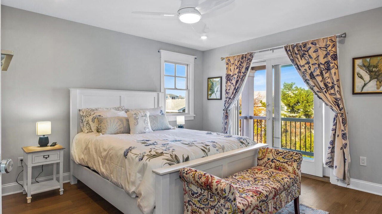 Photo of Bedroom in Avalon