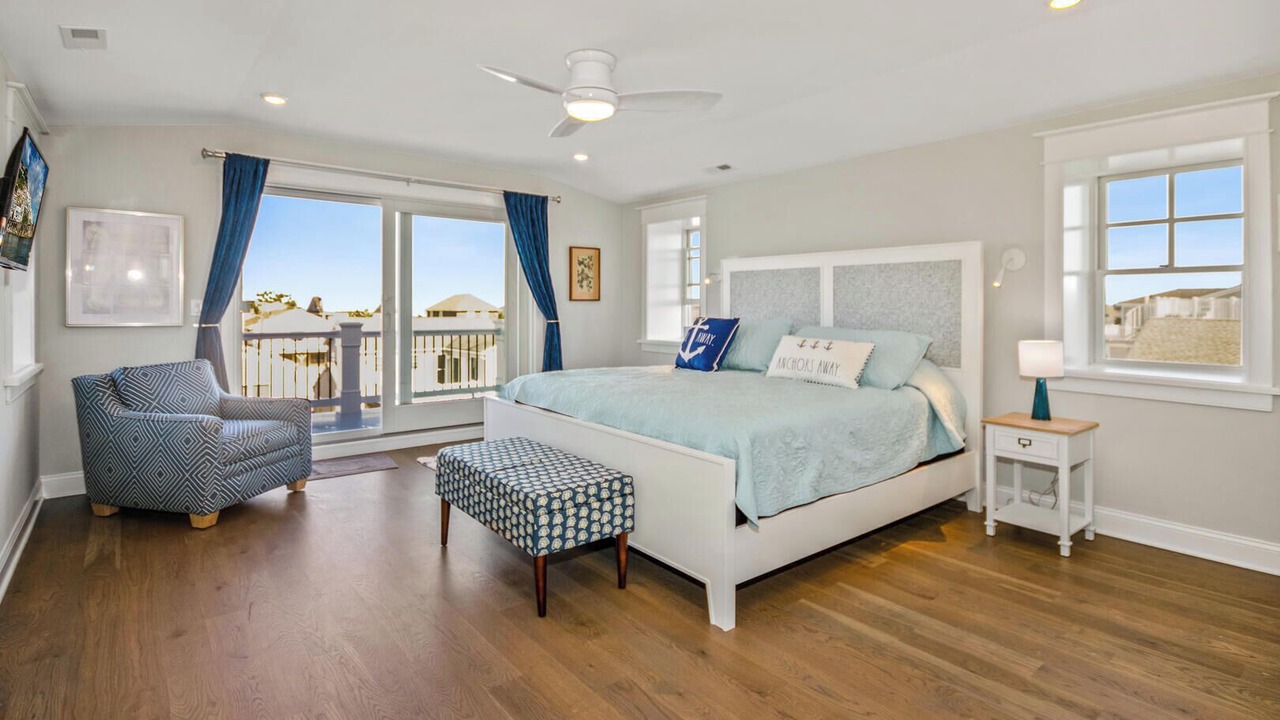 Photo of Bedroom in Avalon