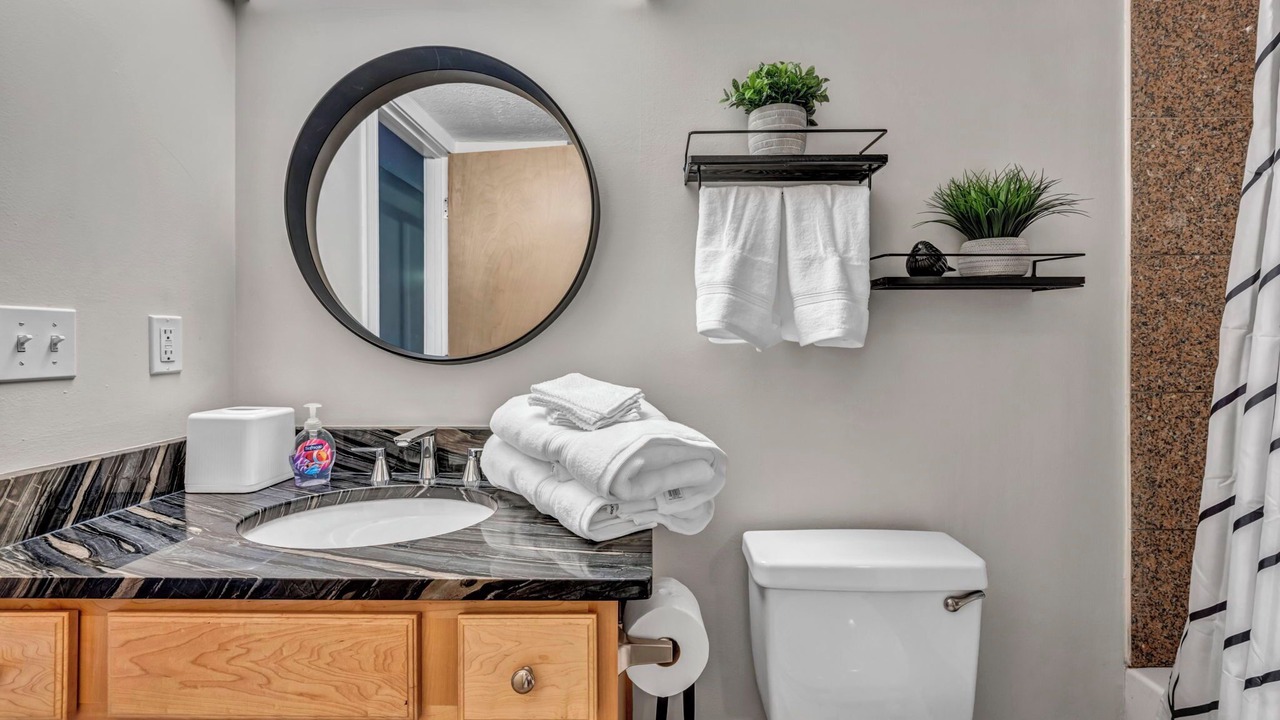 Photo of Bathroom in Ohio City