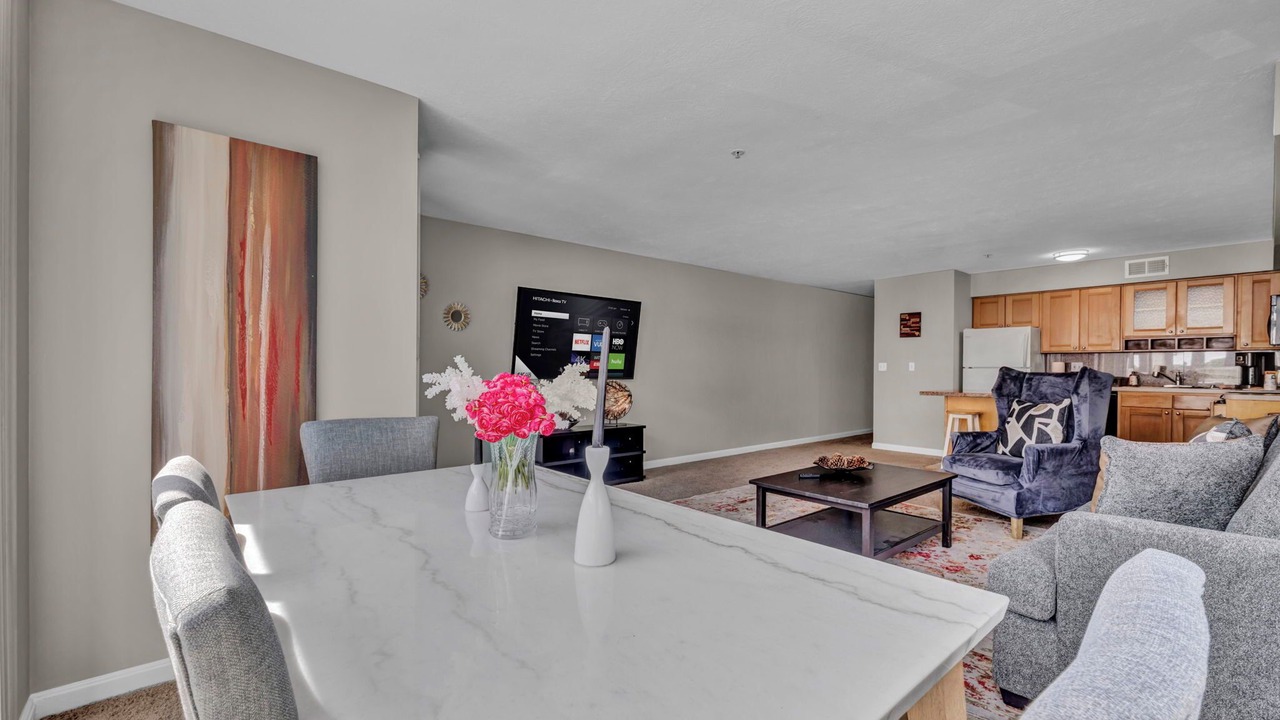 Photo of Livingroom in Ohio City