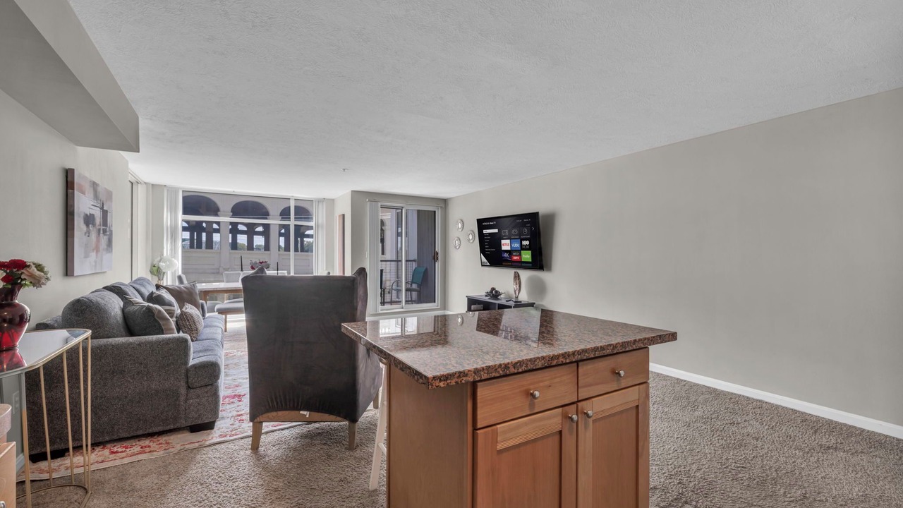 Photo of Livingroom in Ohio City