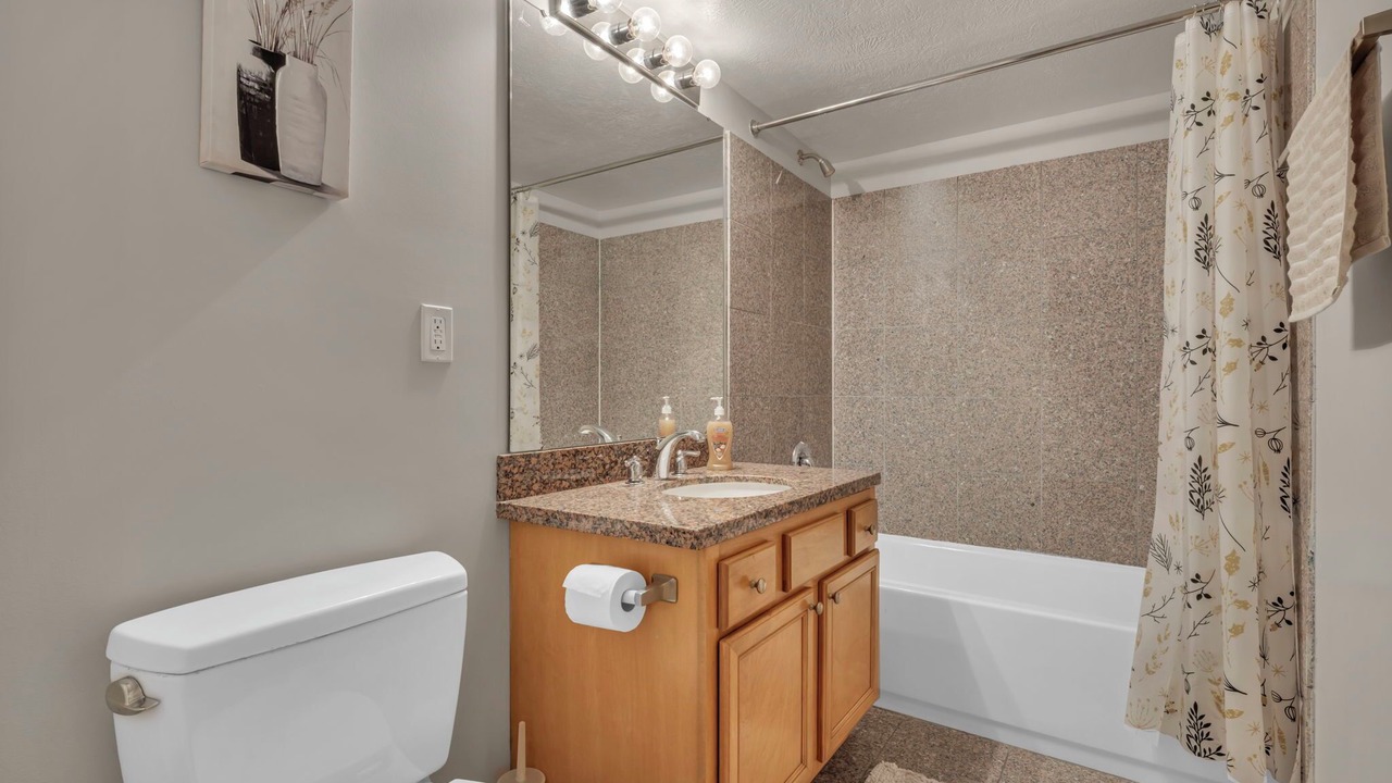 Photo of Bathroom in Ohio City