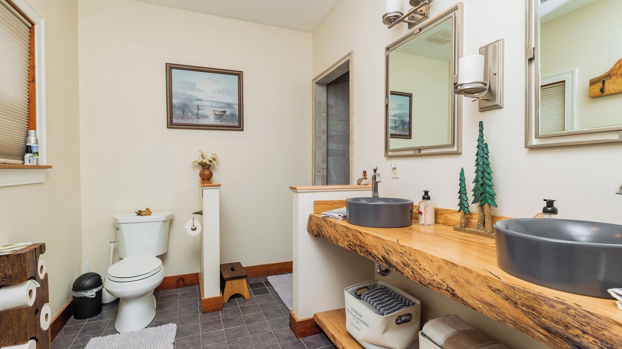 Photo of Bathroom in Pine Grove