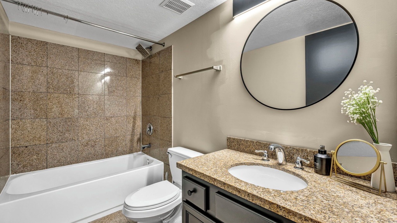 Photo of Bathroom in Ohio City