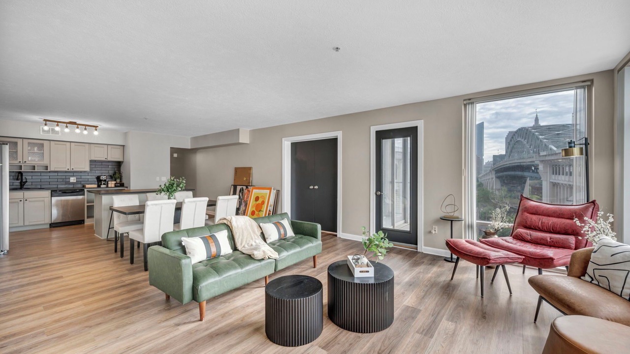 Photo of Livingroom in Ohio City