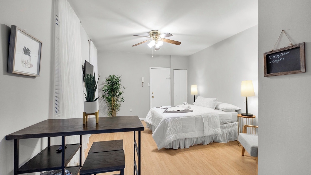 Photo of Bedroom in Graduate Hospital