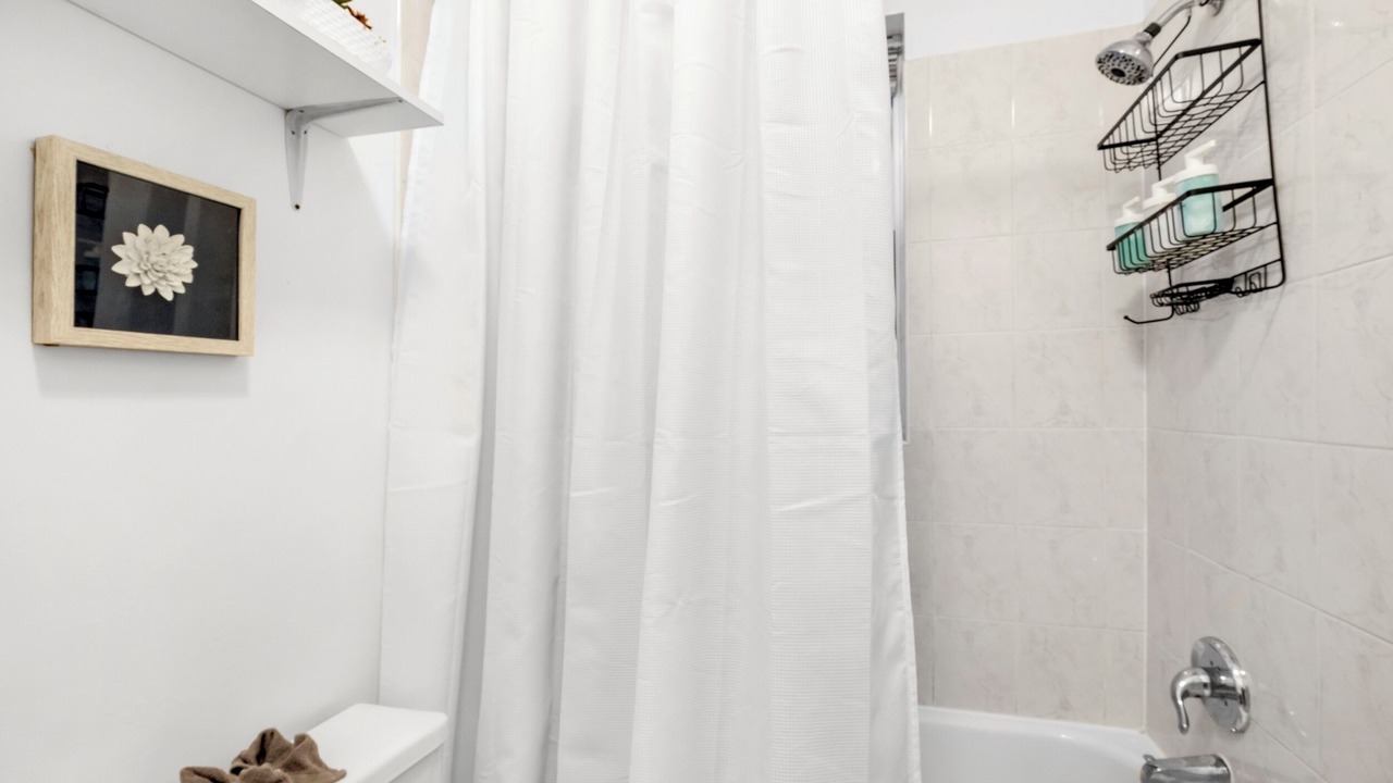 Photo of Bathroom in Graduate Hospital