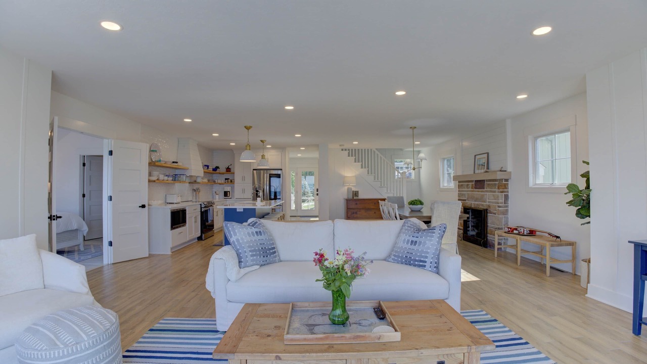 Photo of Livingroom in Huron