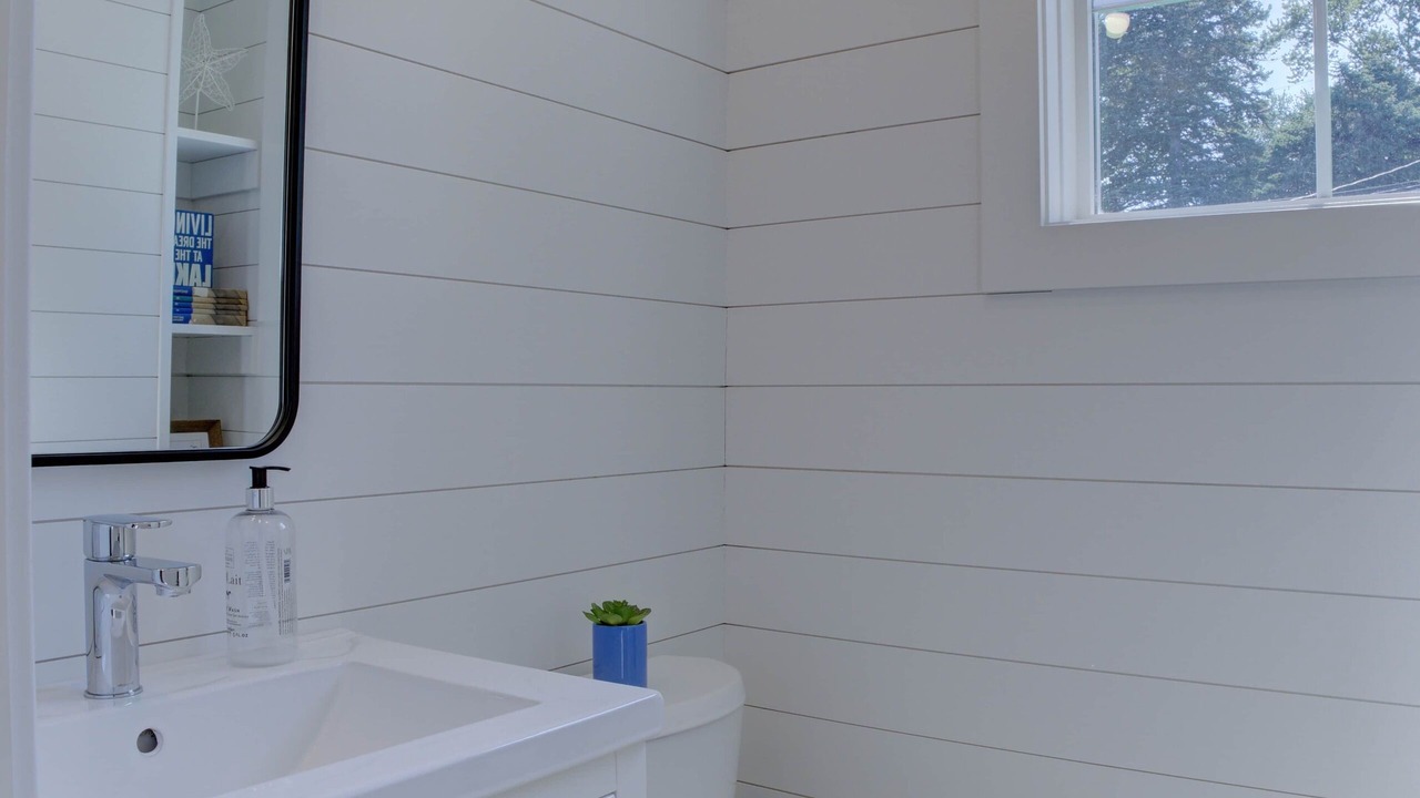 Photo of Bathroom in Huron