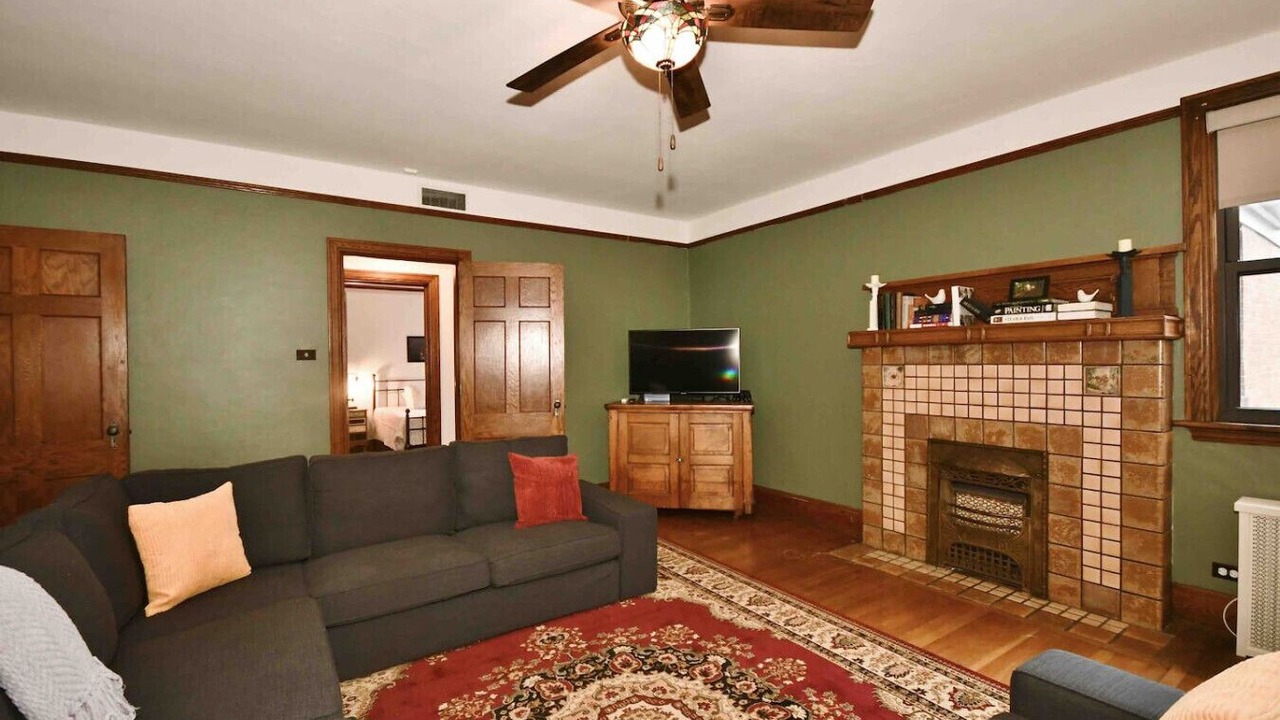 Photo of Livingroom in South Side Flats