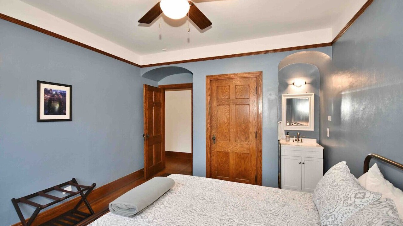 Photo of Bedroom in South Side Flats