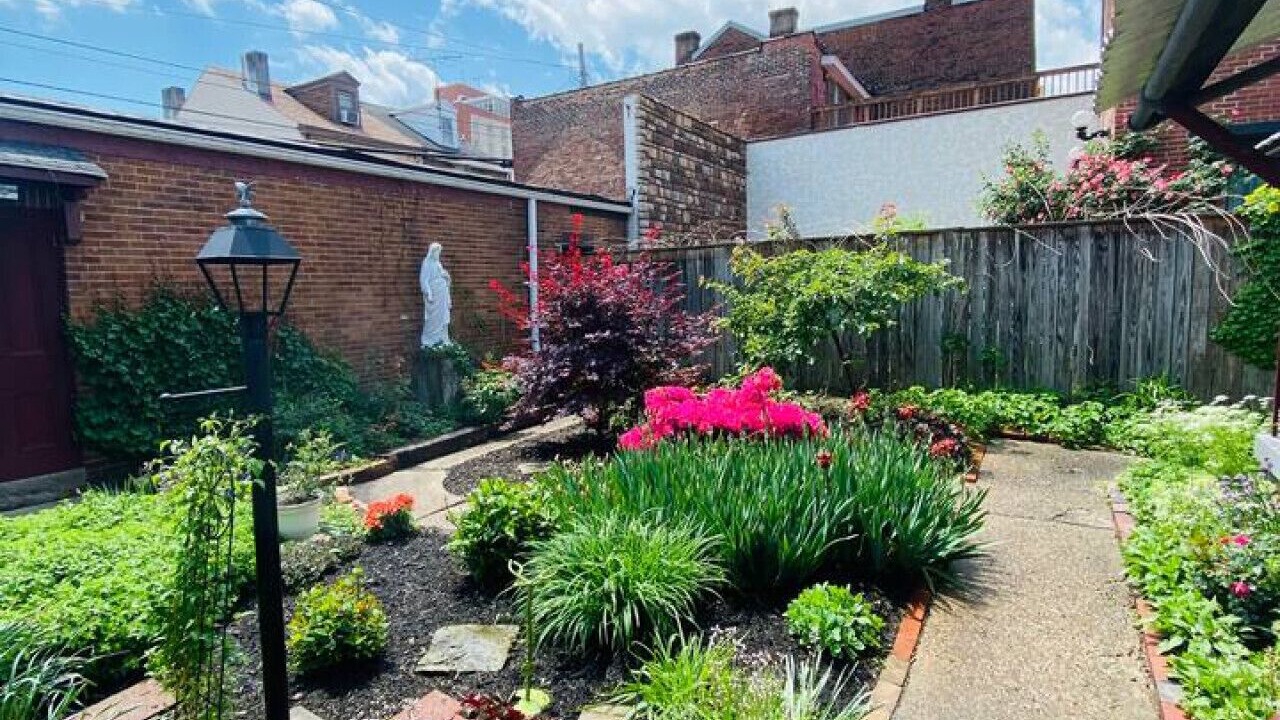 Photo of Outdoor in South Side Flats