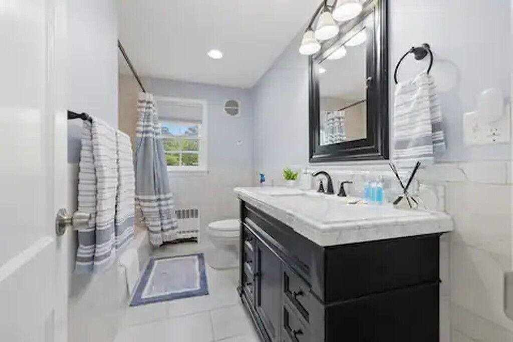 Photo of Bathroom in South Blooming Grove