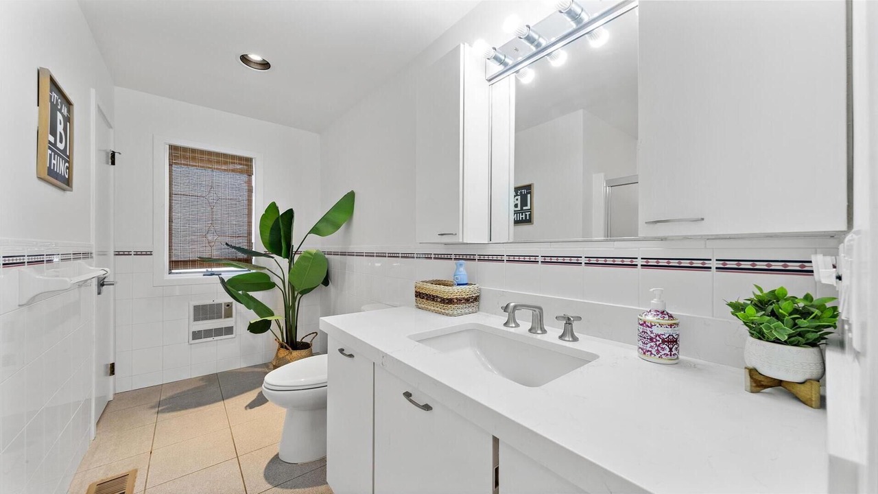 Photo of Bathroom in Beach Haven West
