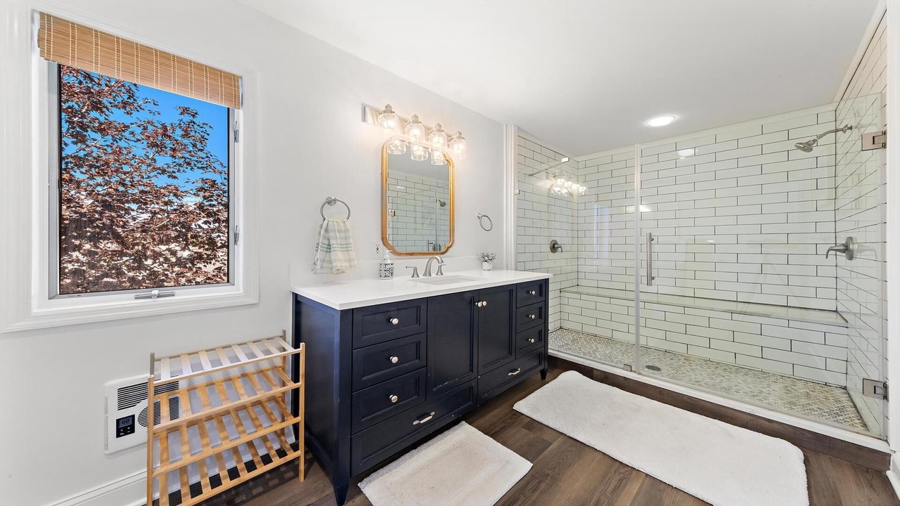 Photo of Bathroom in Beach Haven West