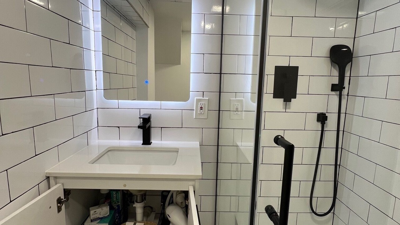 Photo of Bathroom in Weehawken