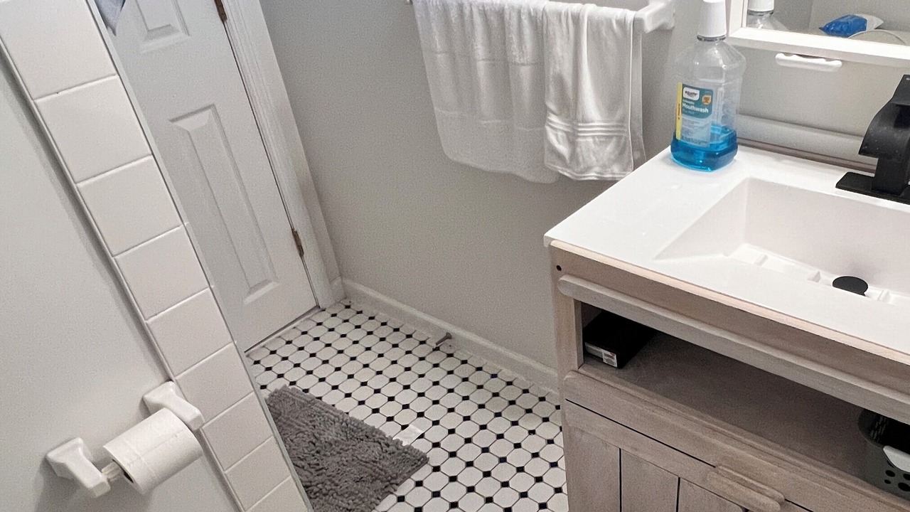 Photo of Bathroom in Manville