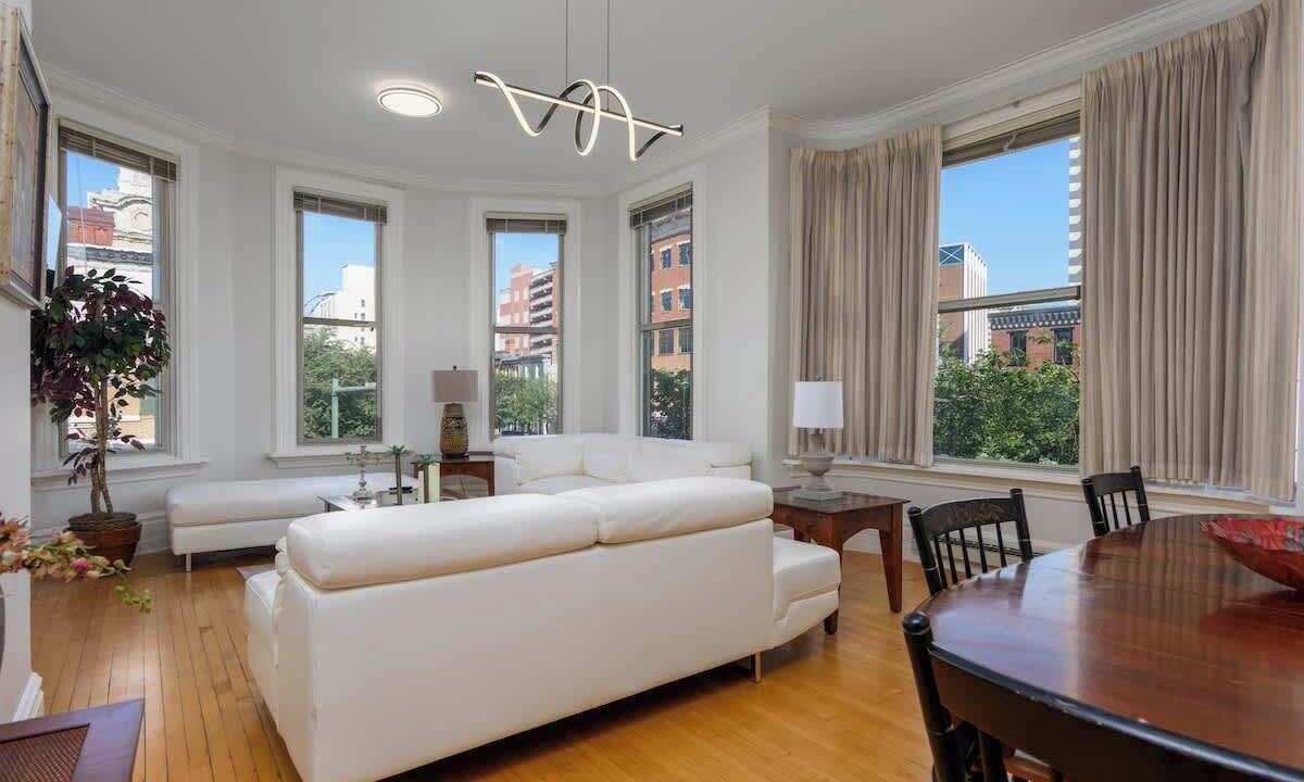 Photo of Livingroom in Downtown Harrisburg