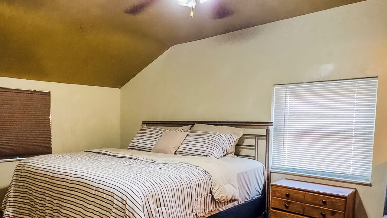 Photo of Bedroom in Penn Hills