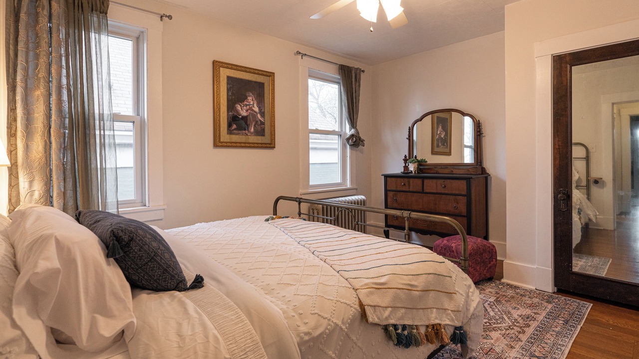 Photo of Bedroom in Edgewood