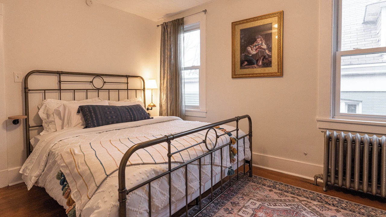 Photo of Bedroom in Edgewood