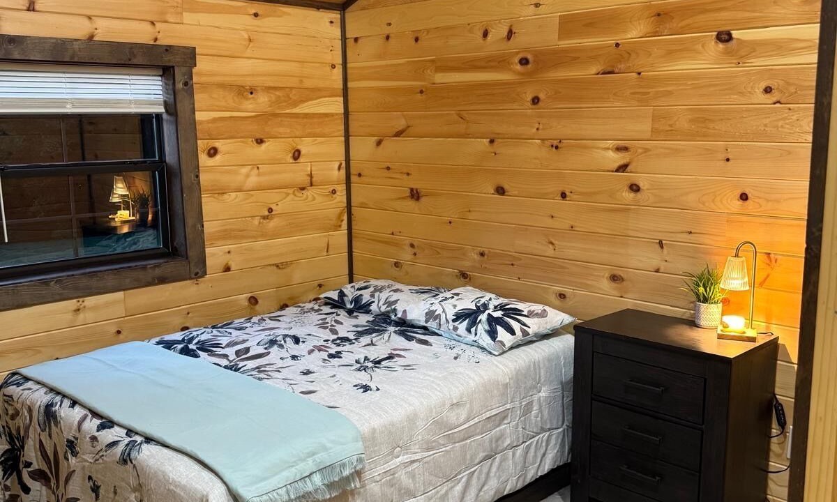 Photo of Bedroom in Centerville