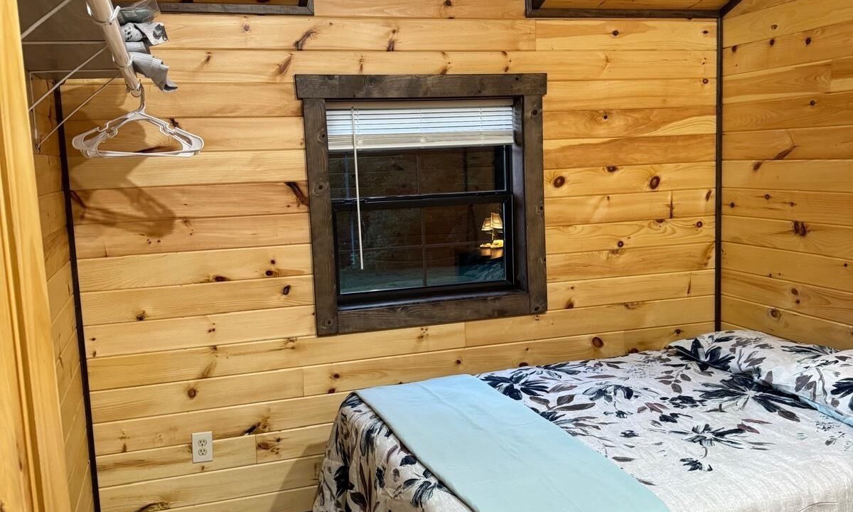 Photo of Bedroom in Centerville