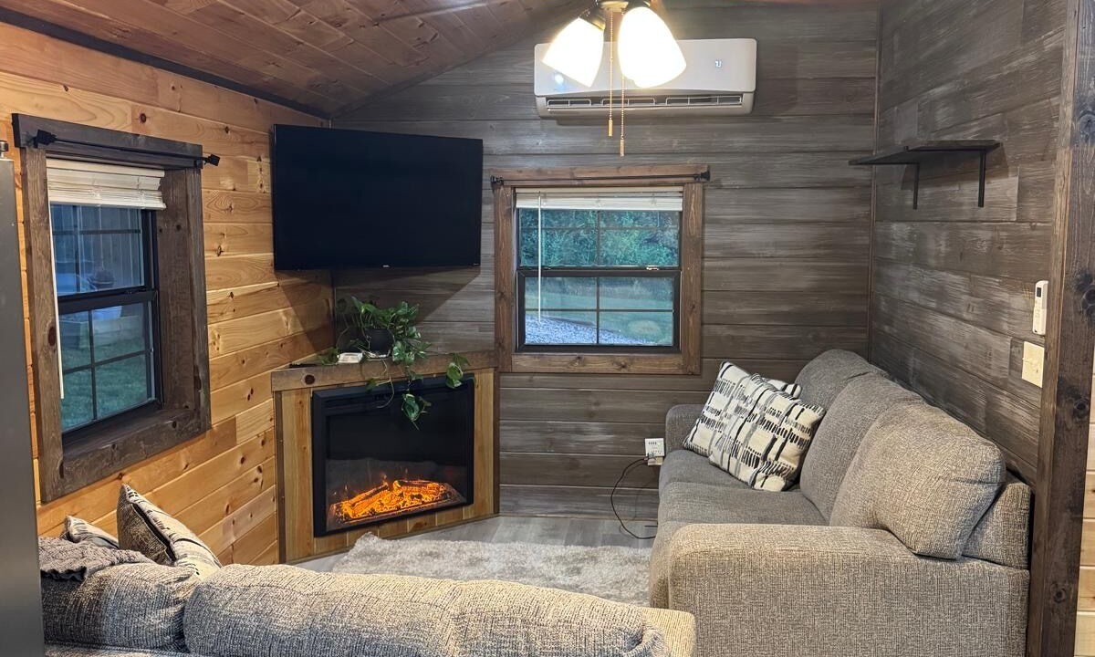 Photo of Livingroom in Centerville