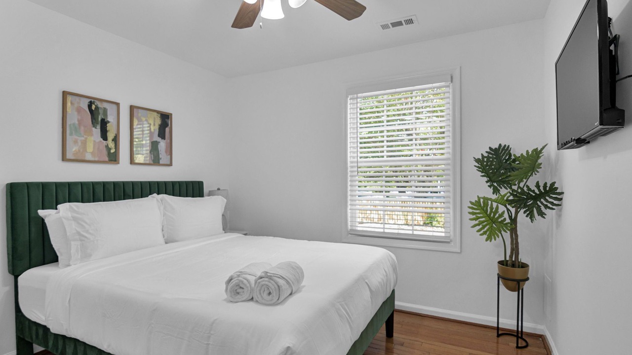 Photo of Bedroom in Alexandria West