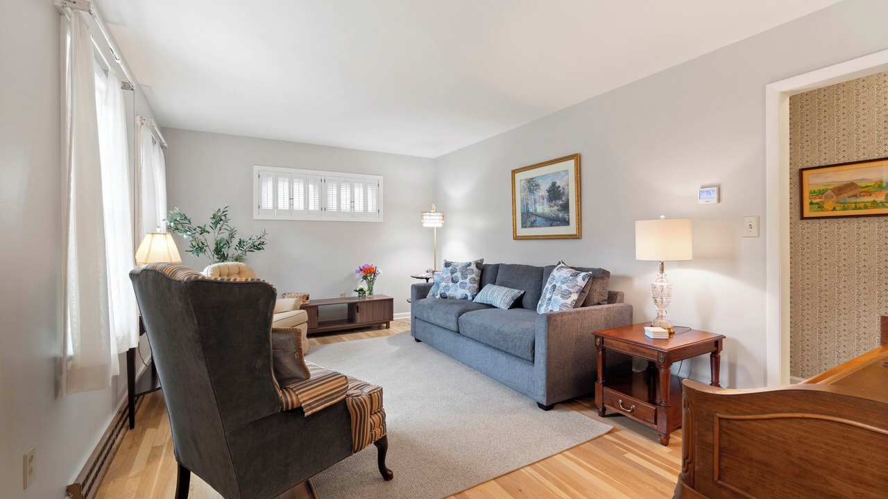 Photo of Livingroom in Erie