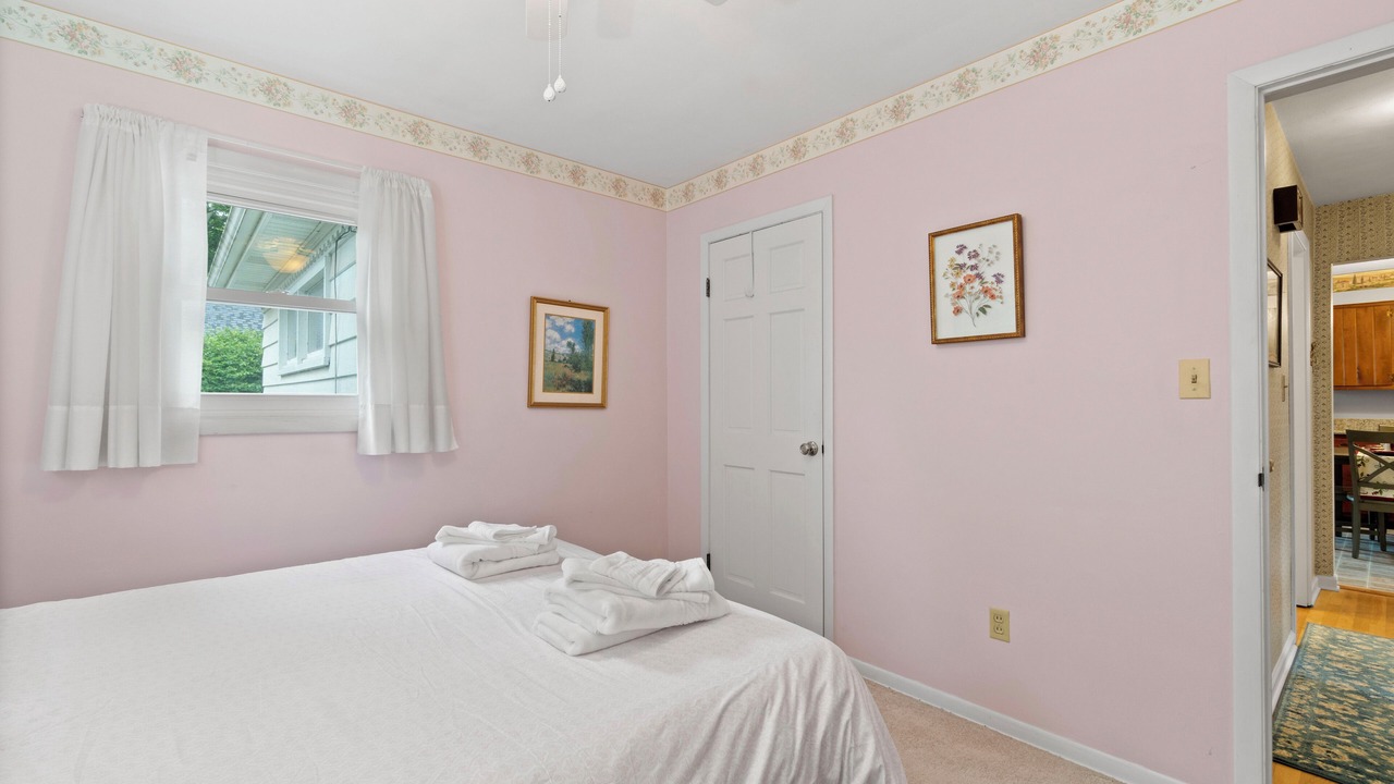 Photo of Bedroom in Erie