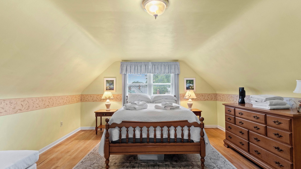 Photo of Bedroom in Erie