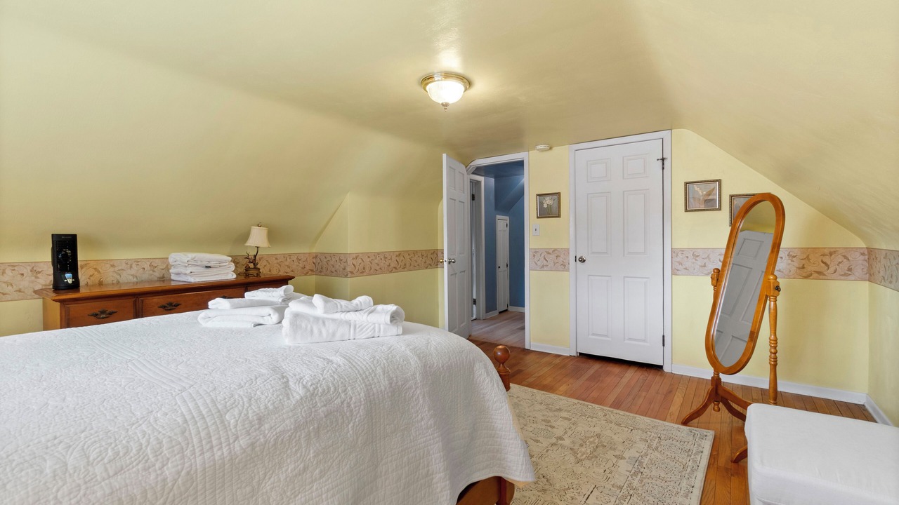Photo of Bedroom in Erie