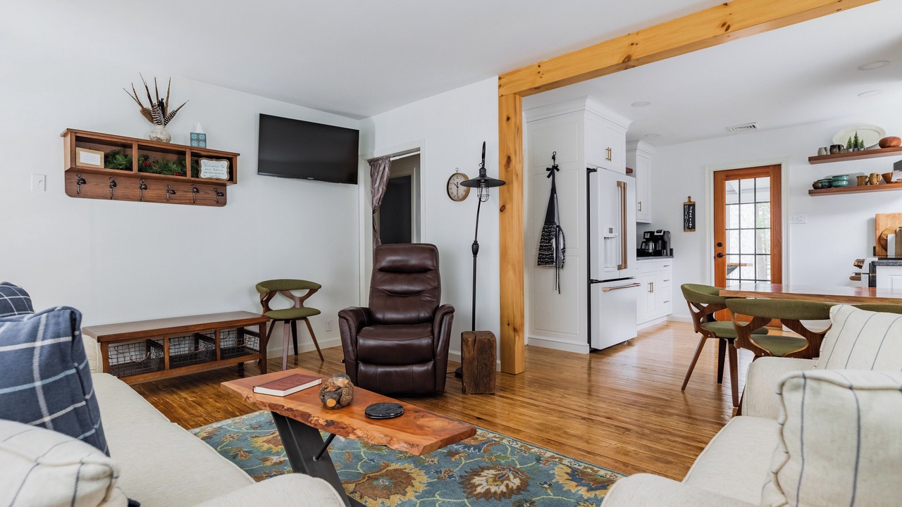 Photo of Livingroom in Pine Grove