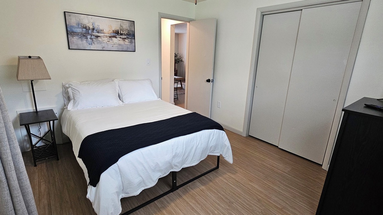 Photo of Bedroom in Niles