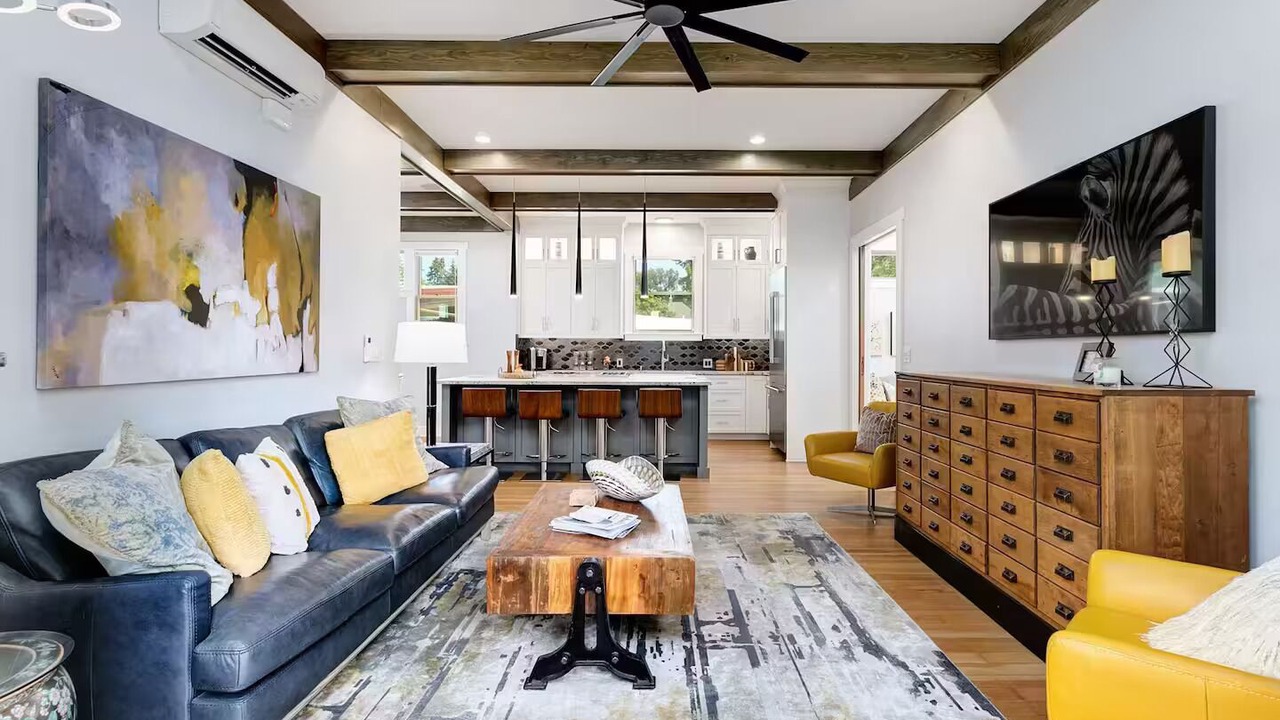 Photo of Livingroom in North End