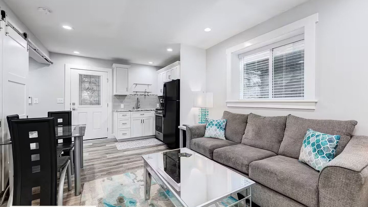 Photo of Livingroom in North End