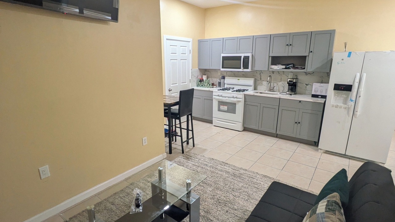 Photo of Livingroom in Forest Hill