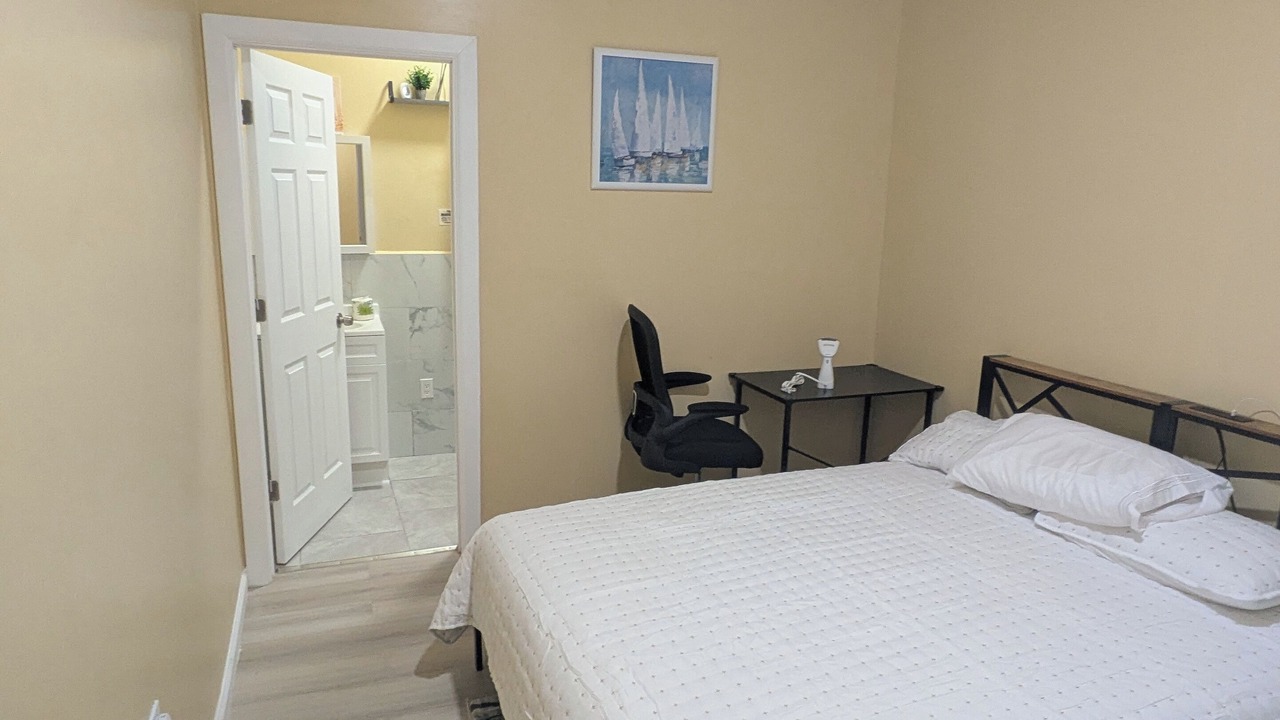 Photo of Bedroom in Forest Hill