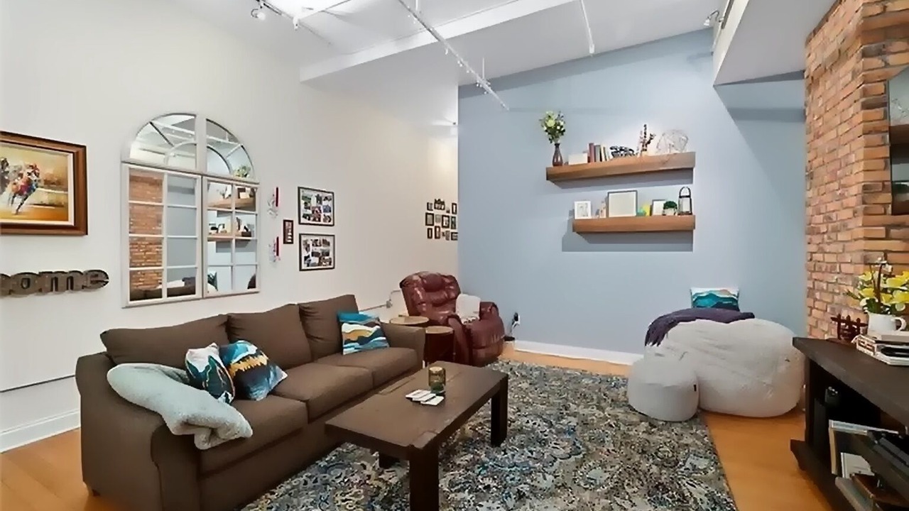 Photo of Livingroom in Downtown Pittsburgh