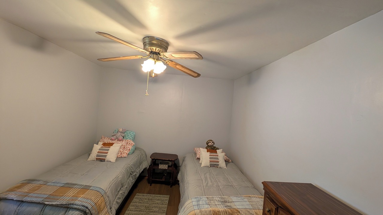 Photo of Bedroom in Hubbard