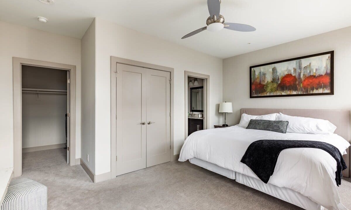 Photo of Bedroom in Downtown Baltimore