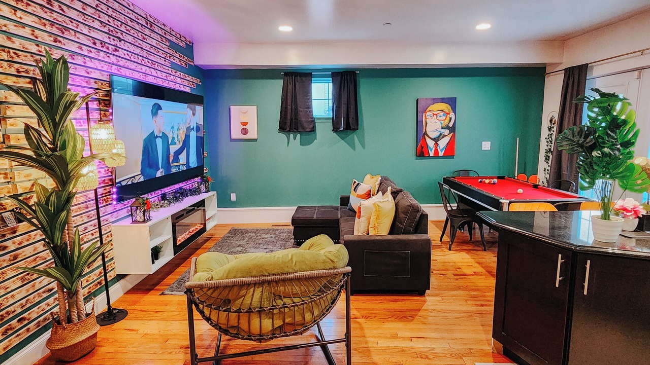 Photo of Livingroom in West Poplar