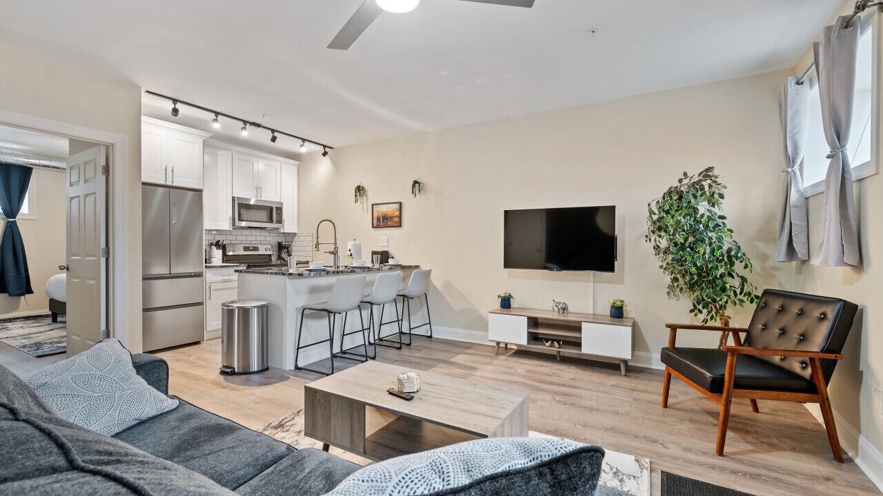 Photo of Livingroom in East Liberty