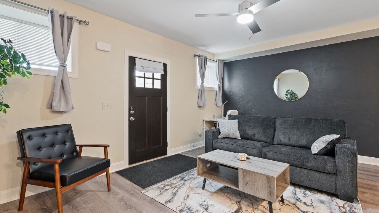 Photo of Livingroom in East Liberty